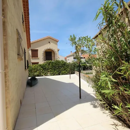 Belle Maison De Proche Du Centre Et Des Plages, 8 Couchages, Vue Mer, 80m De La De Lxrm21 Villa
